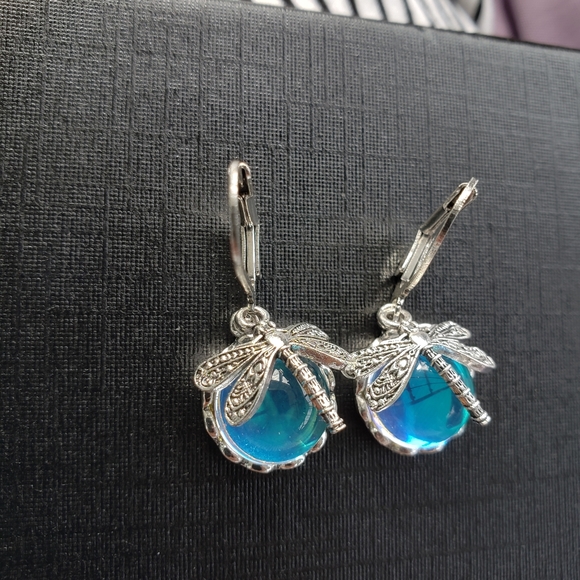 Vintage Dragonfly Moon Stone Earrings - Picture 2 of 4